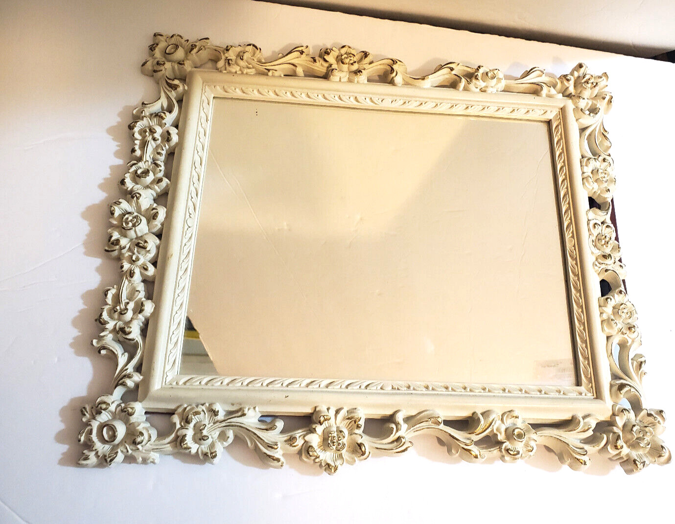 Vintage Syroco Mirror White Wooden / Resin Floral Ornate Frame 13&Prime; x 11.25&Prime; in