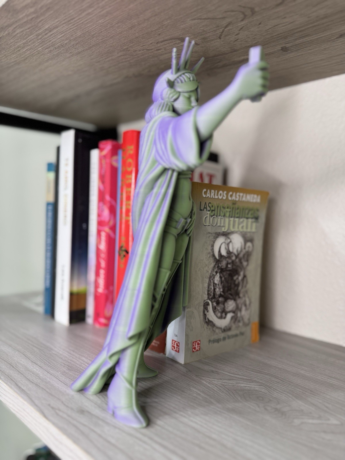 Statue of Liberty Selfie 3D Printed 10.6&Prime; (27cm) Purple Green Fusion Decor Art
