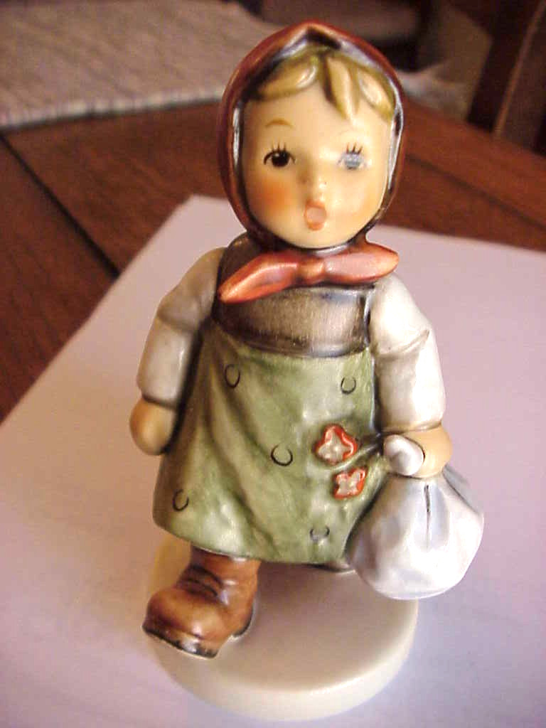 Signed By Goebel Hummel 561 Grandma’s Girl #211 with box & COA