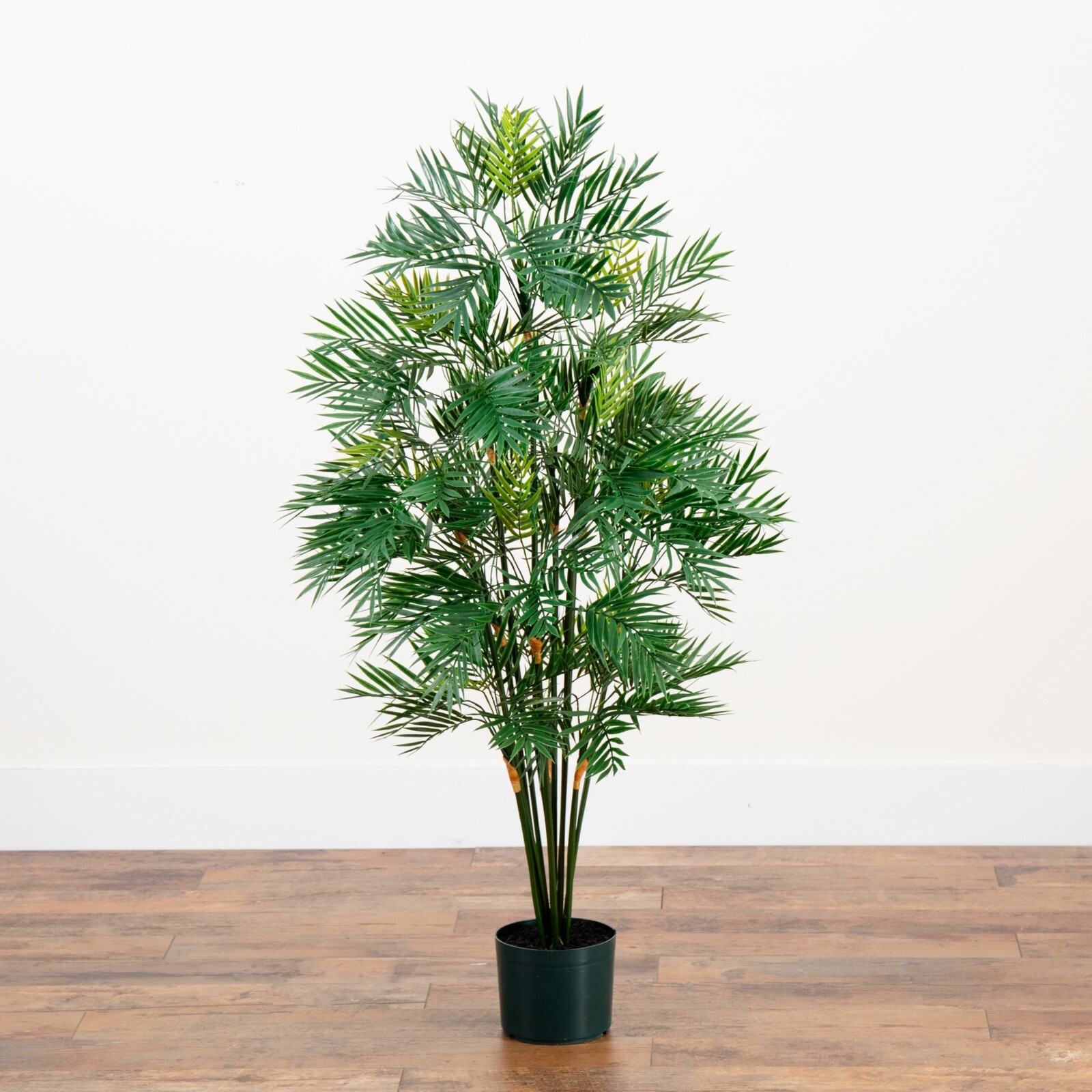 4&prime; Parlor Artificial Palm Tree w/142 Lvs Home Decor (Real Touch). Retail $94