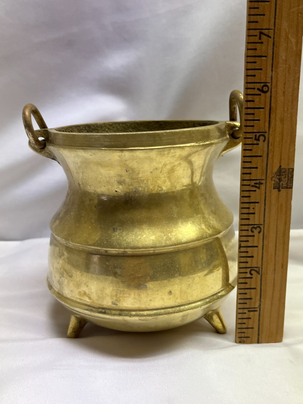 Vintage Solid Brass Footed Cauldron Pot with Swing Handle 4lbs!