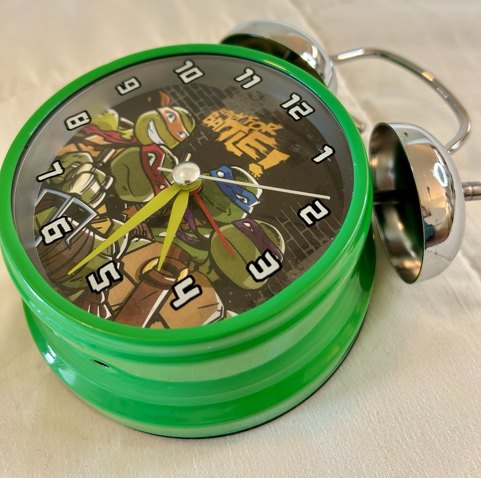 Vintage 1990’s Nickelodeon Teenage Mutant Ninja Turtles Twin Bell Alarm Clock