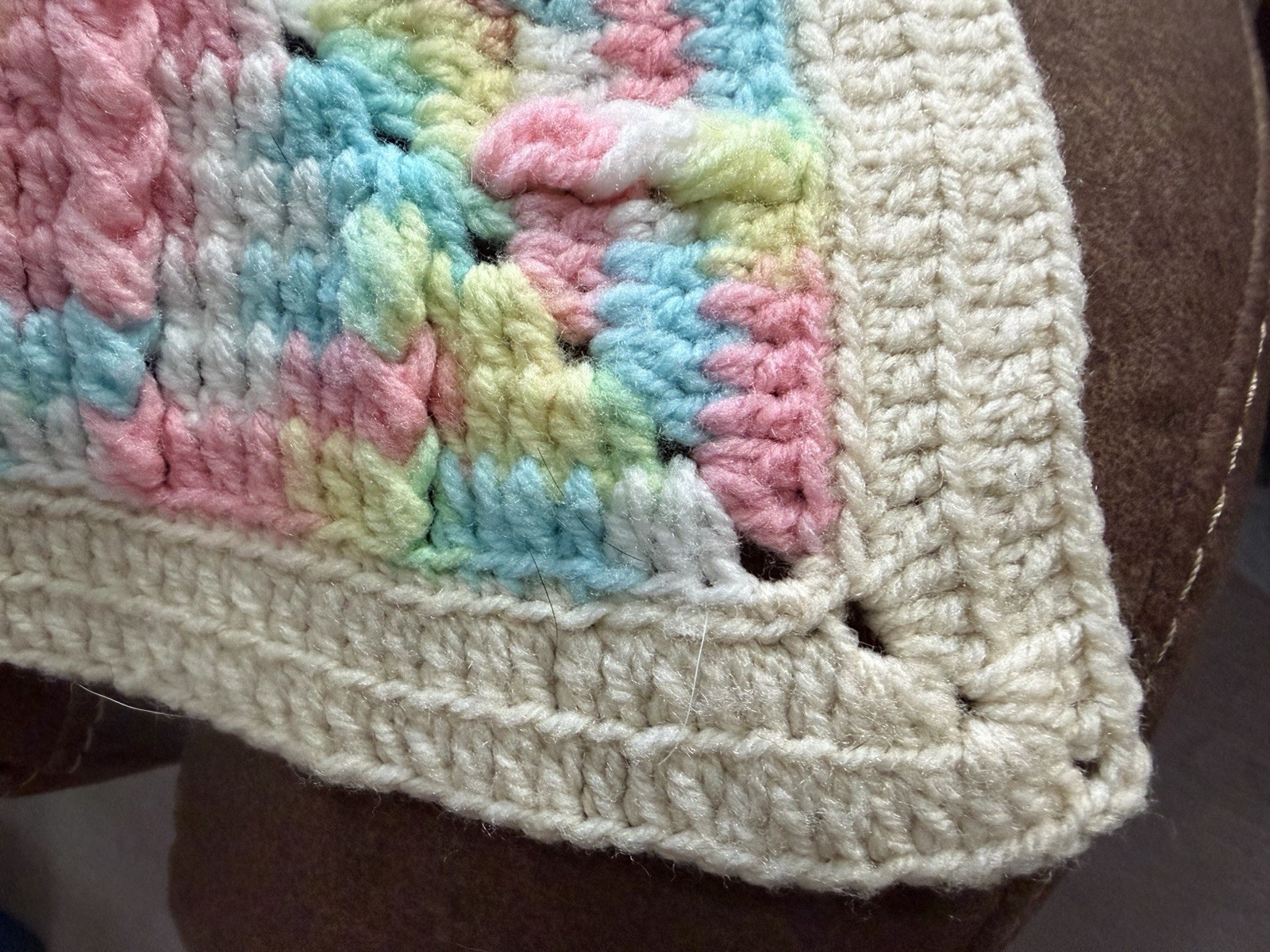 Vintage Handmade Pastels Crochet Afghan Granny Square Blanket 76&Prime; x 60&Prime;