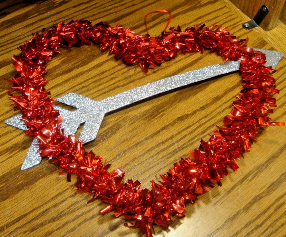Valentines Day Wall Door Mount Red Heart w/Silver Glittered Arrow 12&Prime;x16&Prime; 868