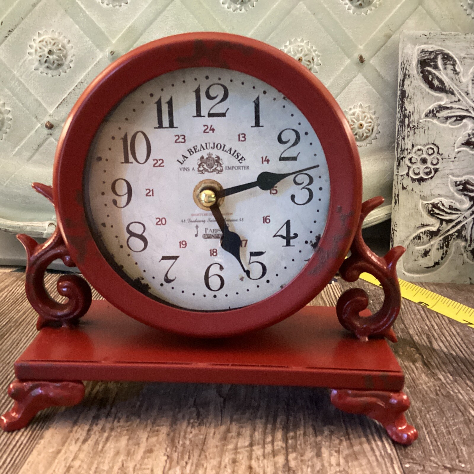 Red Vintage Archaic Look Décor Clock tested Paris France La Beaujolais Shabby