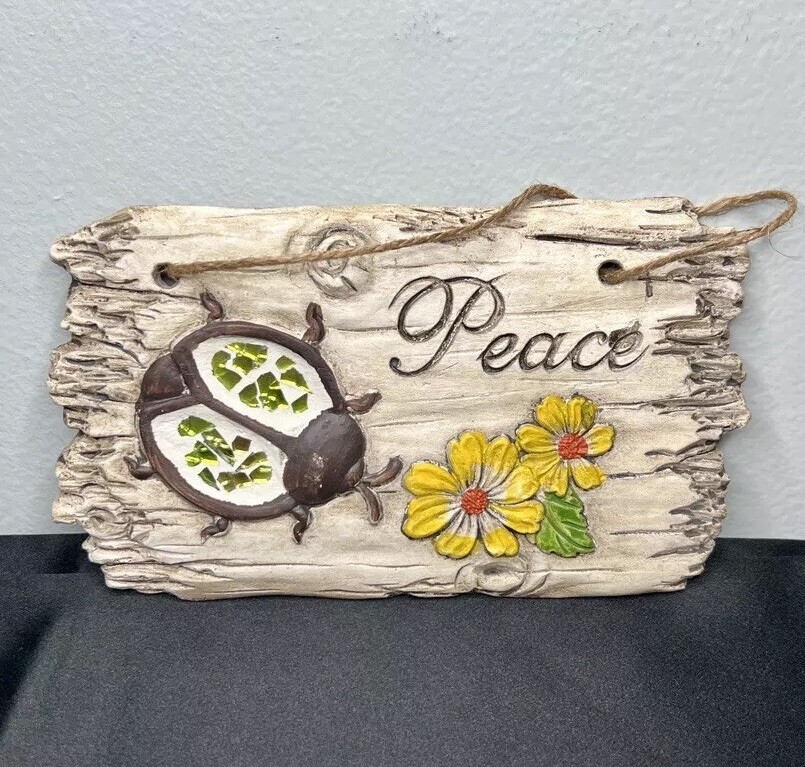 Faux Wood Log “Peace” Garden Hanging Sign 7.5”x4.25&Prime; Mosaic Ladybug Flowers NEW