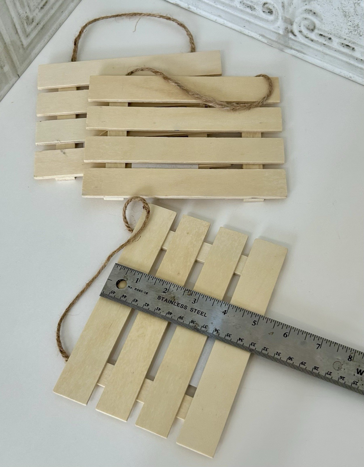 7 Unfinished Wooden Plaque Sign With Hanging String – NEW