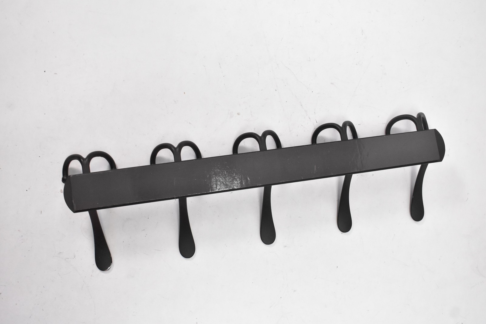 16&Prime; Wall Coat Rack Black Metal 5 Hooks Modern Entryway Hanger Organizer Mud Room