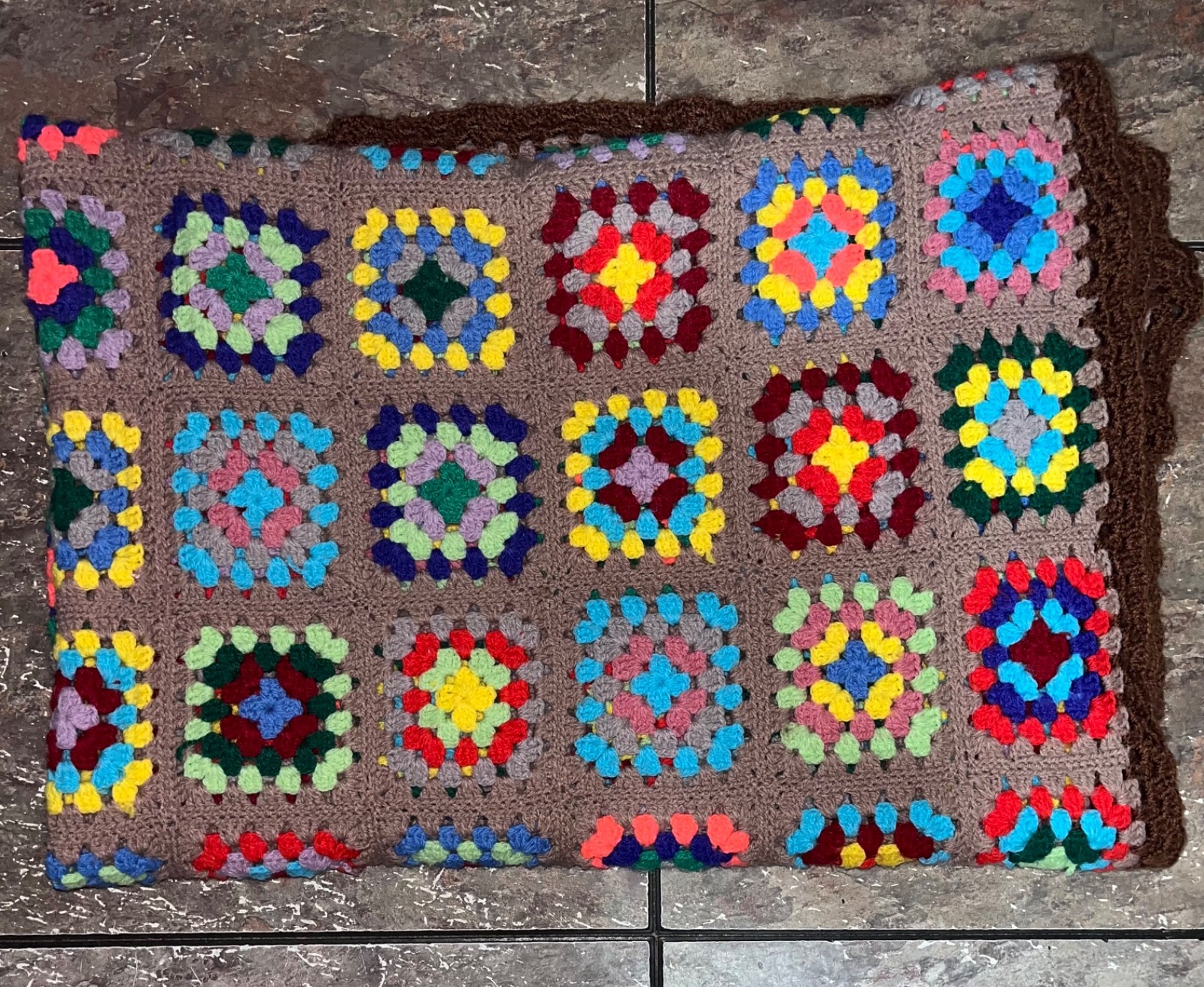 Vtg Handcrafted Crocheted Granny Square 55 x 75 Throw Afghan blanket multicolor