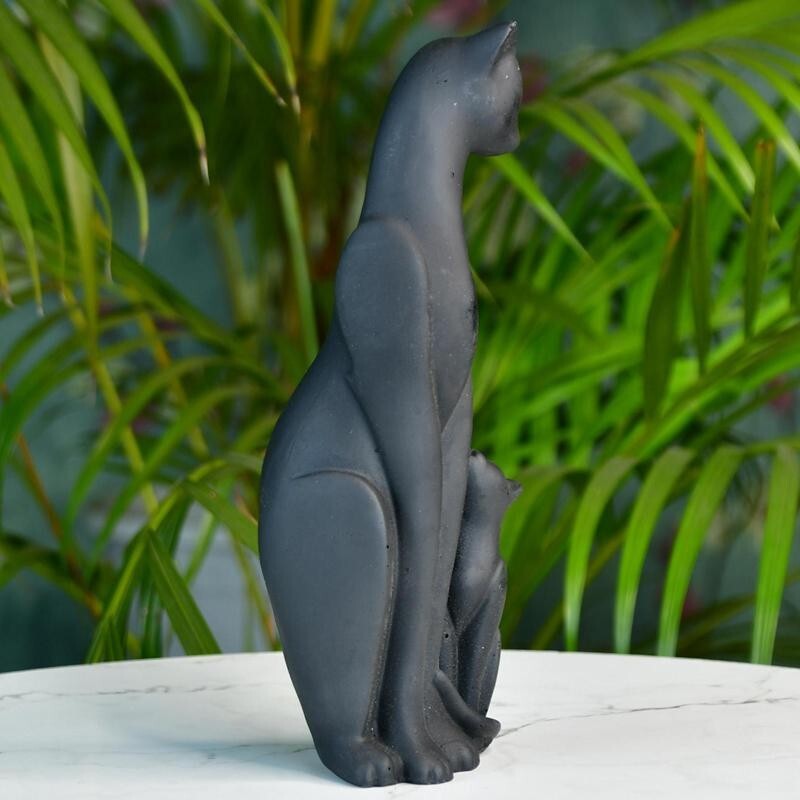 Sowpeace Resin Cat & Mom Figurine – 6cm Black Table Decor, Gift Piece (Set of 1)