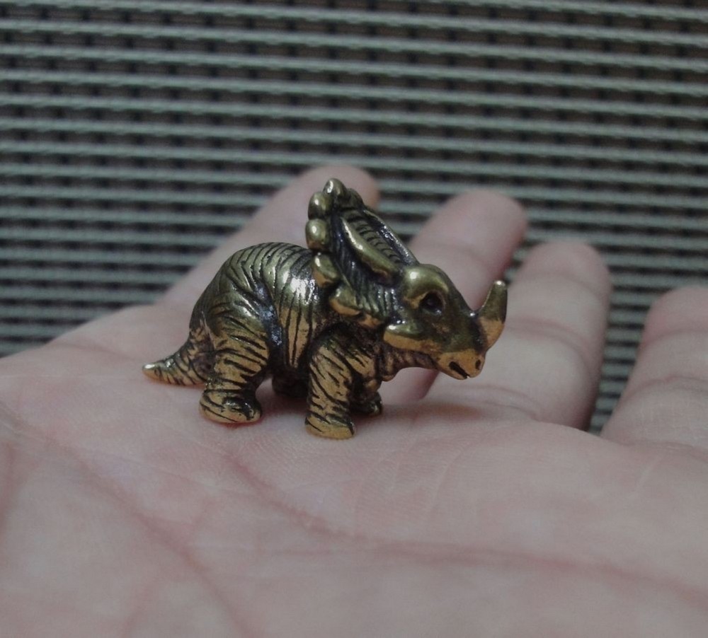 Set of 6pcs Retro Brass Miniature Dinosaurs Statues for Garden Desk Decoration