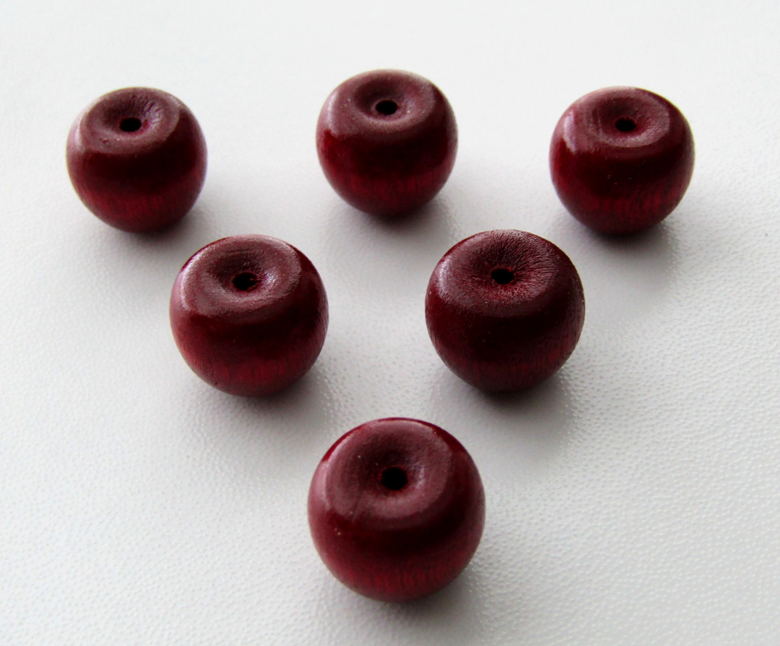 Vintage Dark Red Wooden Apples 3 sizes (Crafts, Decor or Dollhouse) YOU CHOOSE