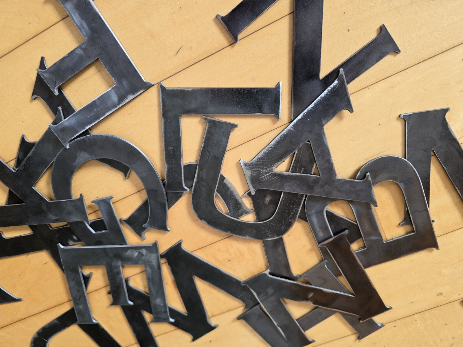 4&Prime; Tall precision cut metal letters, thick, weldable, 16 Gauge « Cooperhead Bold »