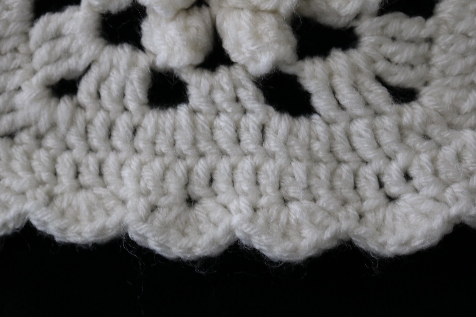 Baby Granny Squares Afghan Hand Crocheted Soft White Cream Popcorn Stitches EUC