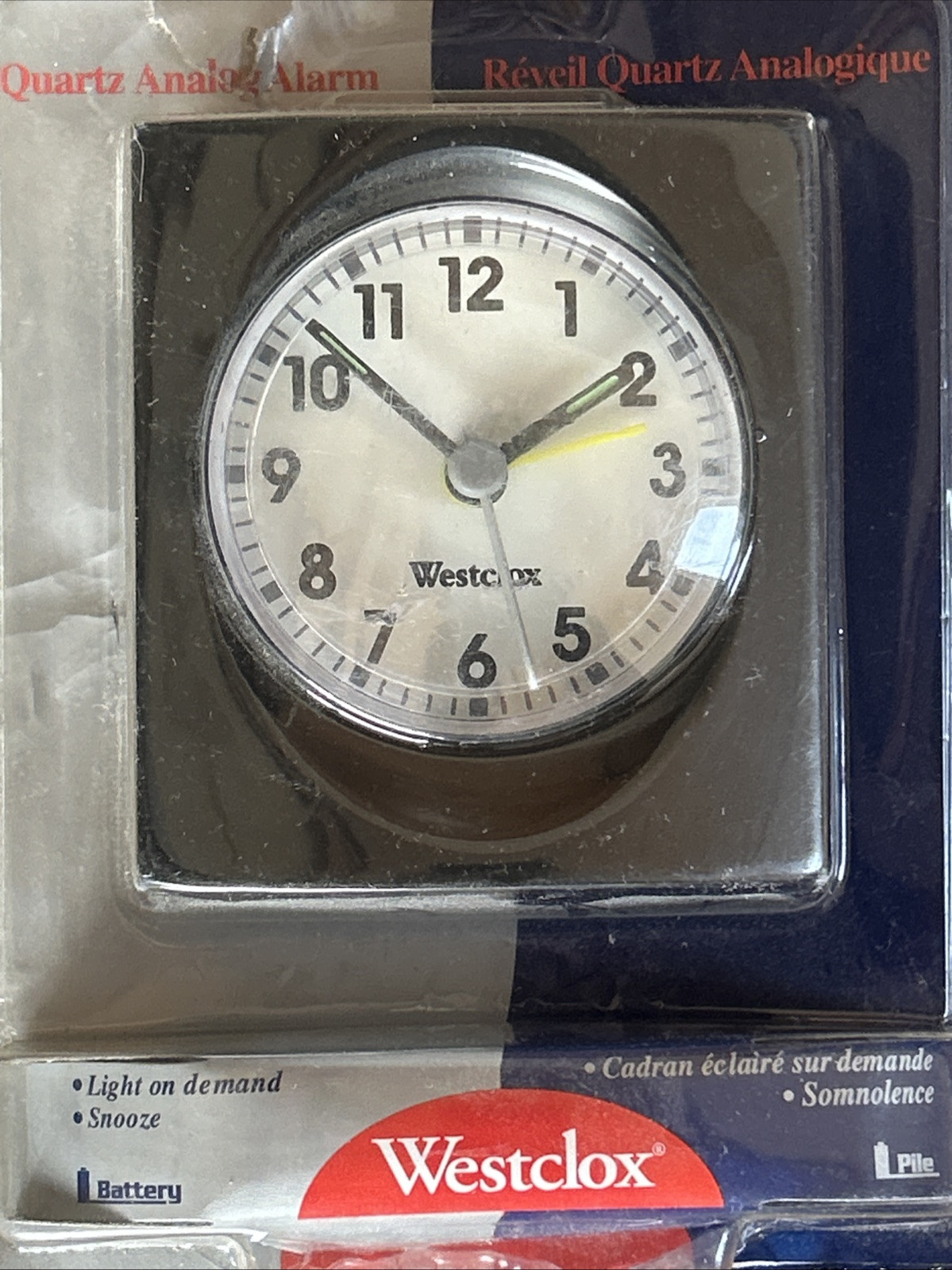 Westclox Echo Black Quartz Analog Alarm Clock w Snooze * Light on Demand