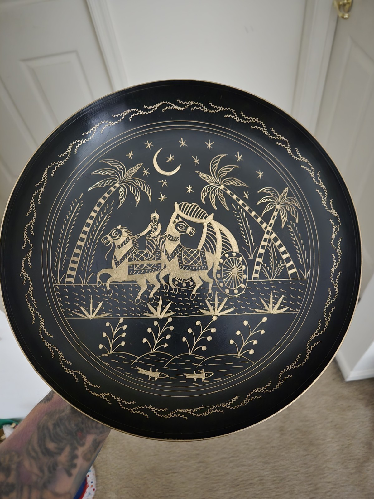 STUNNING OOAK LARGE VINTAGE WALL HANGING SCENIC ART BOWL HORSES IN DESERT NIGHT