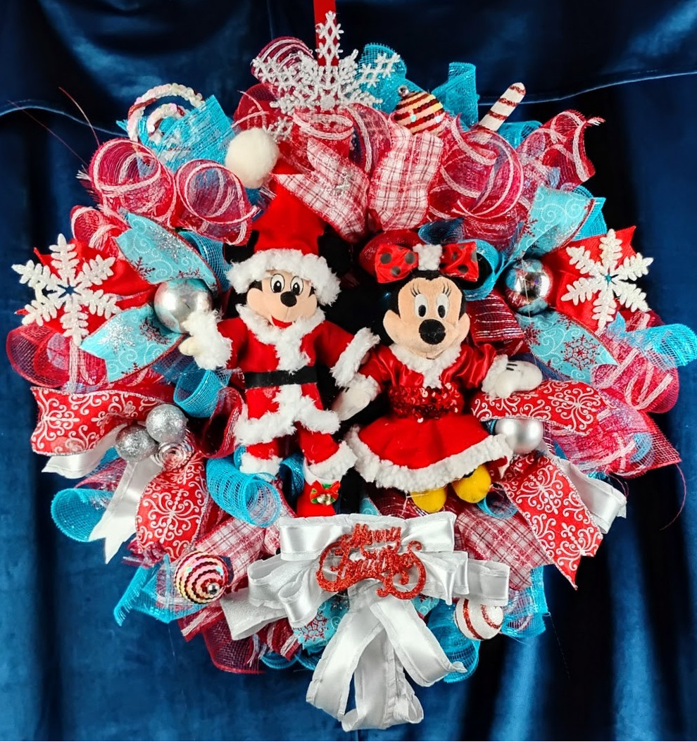Mickey and Minnie Mouse Christmas Wreath Large 24&Prime; Holiday Front Door Decor