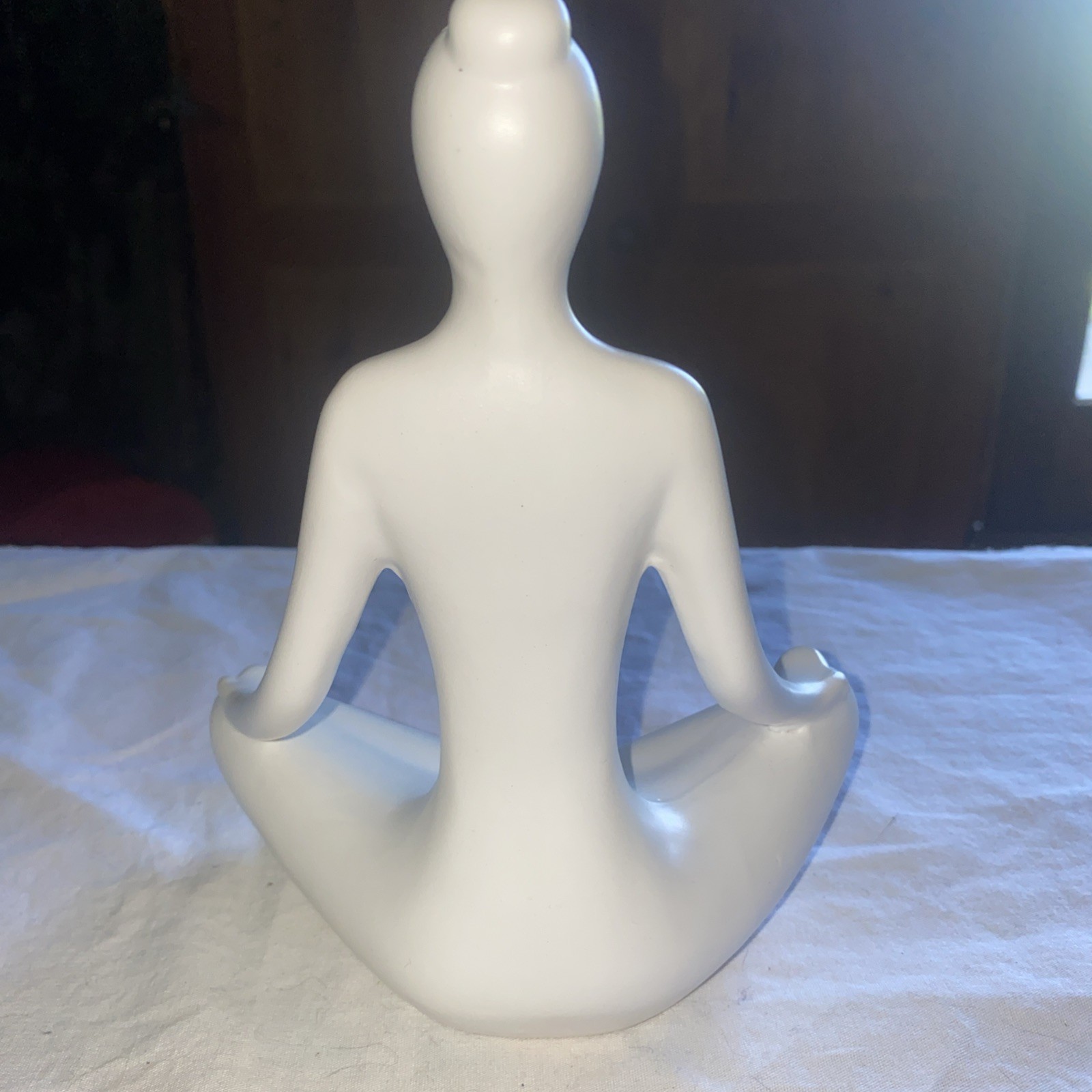 Yoga White Figurine – Sitting Pose