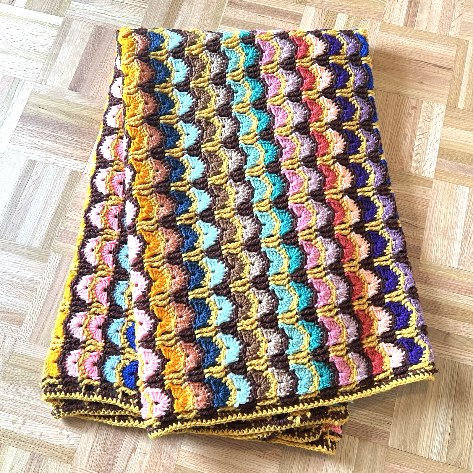 Handmade Knit Afghan Throw Blanket Colorful Scallop Shell Granny Crochet 52&Prime;x68&Prime;