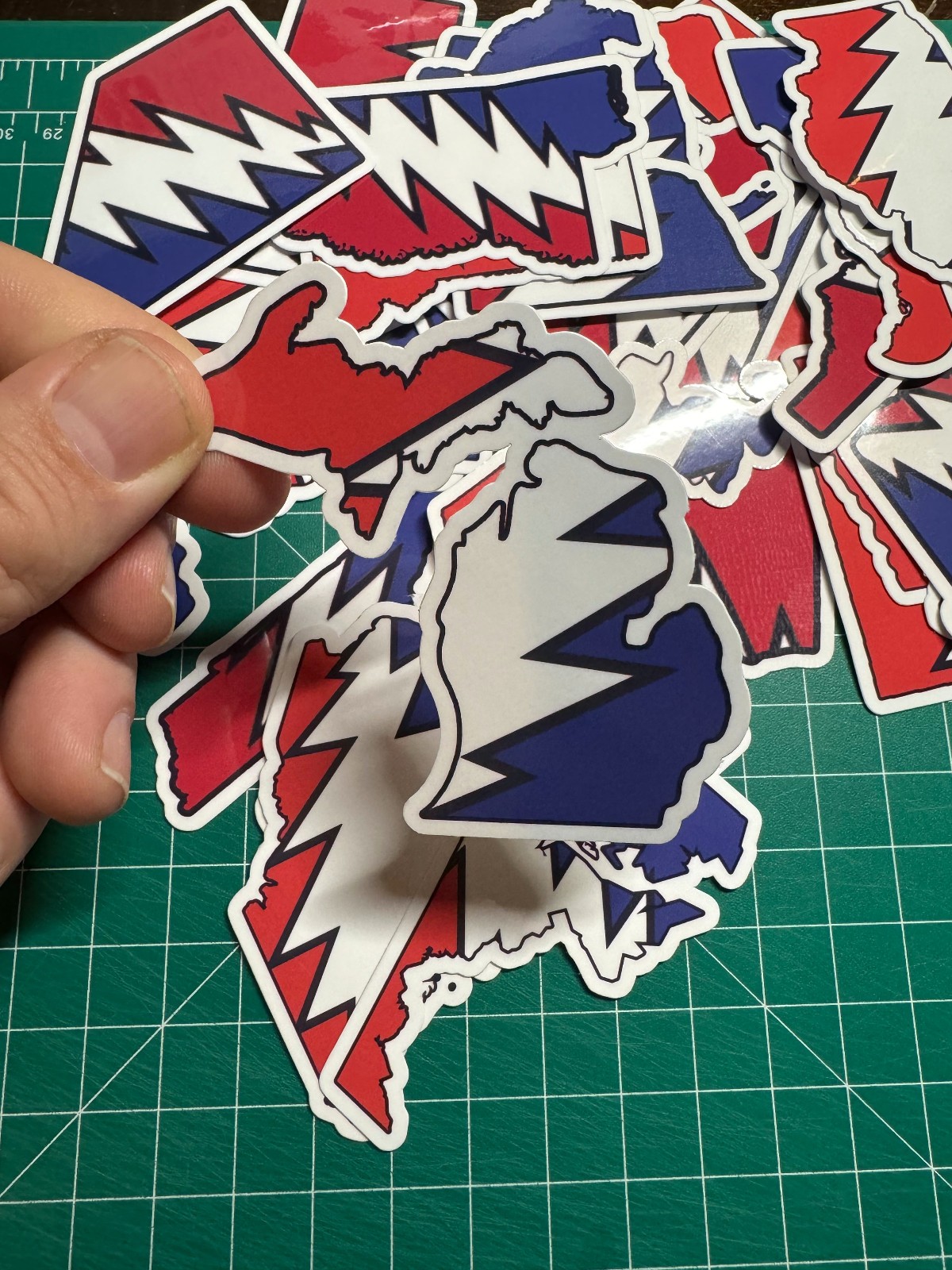 MIchigan Stealie – Grateful Dead – Laminated Vinyl Sticker 3&Prime;x3&Prime;