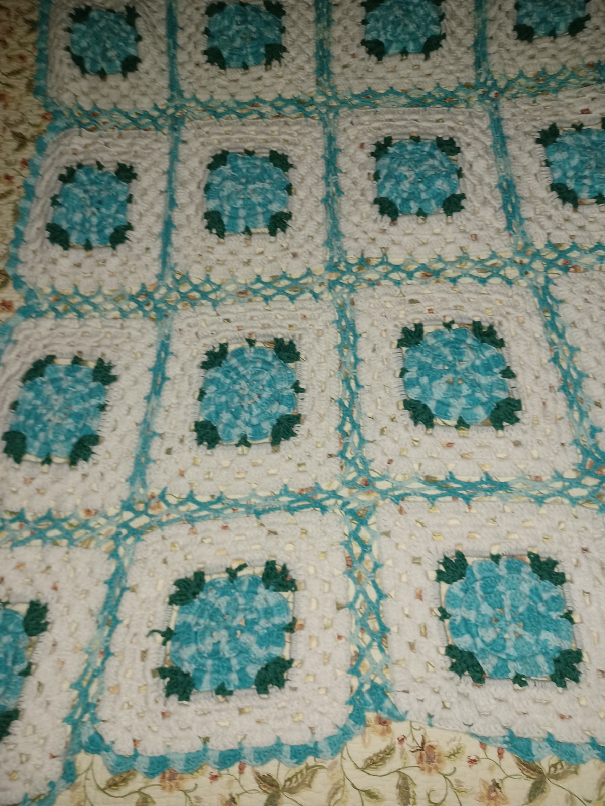Vintage Handmade Crochet 3D Blue Rose Afghan Throw Blanket Granny Square 53&Prime;x67&Prime;