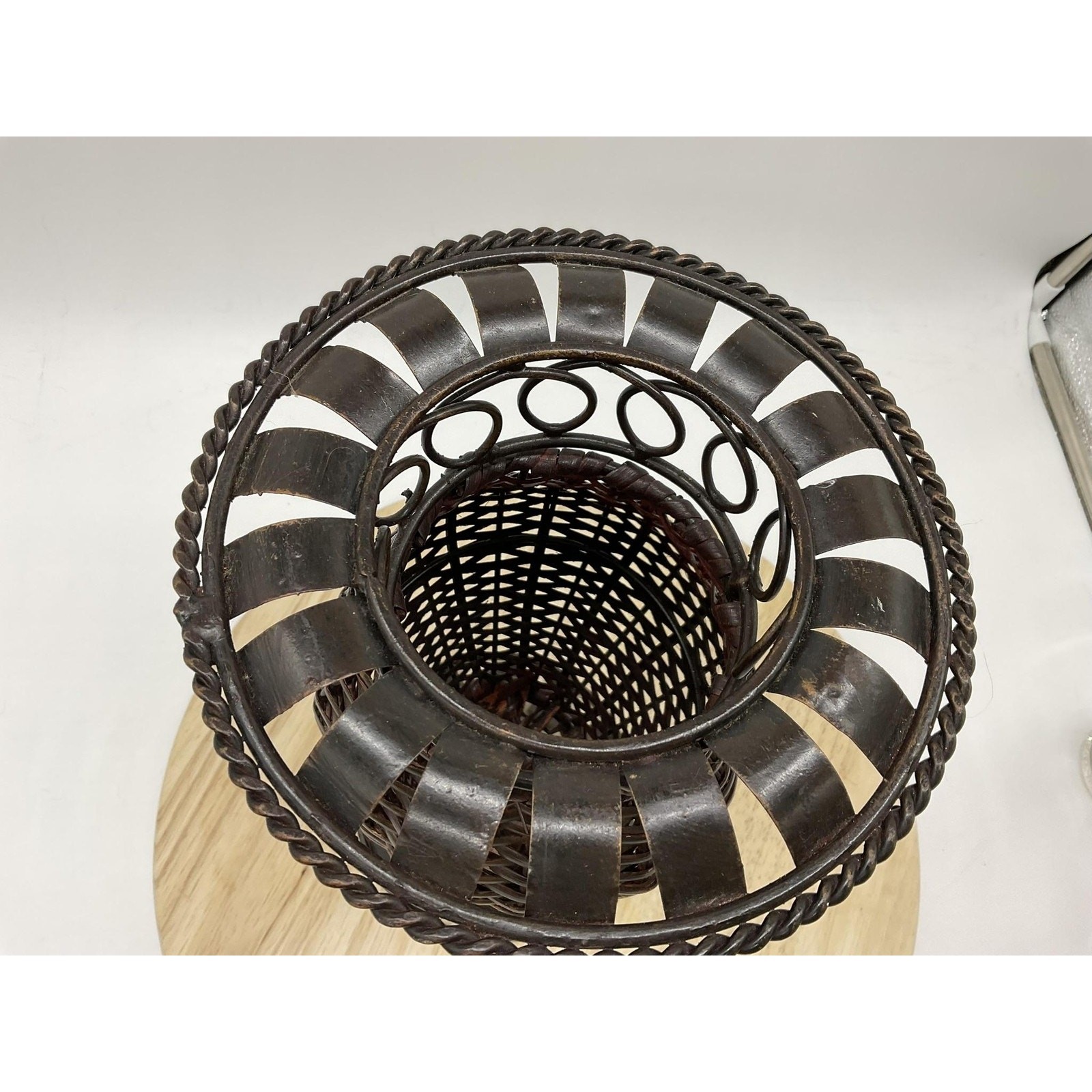 Woven Wicker Metal Vase Candle Holder Decorative Rustic Farmhouse Centerpiece