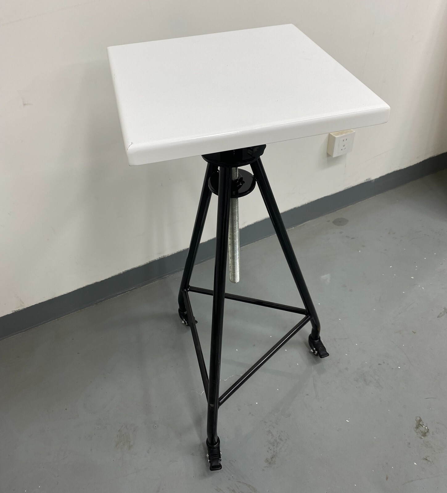 Floor Sculpture Pottery Stand 15x15in Sculpture Trestle Turntable Display Stand