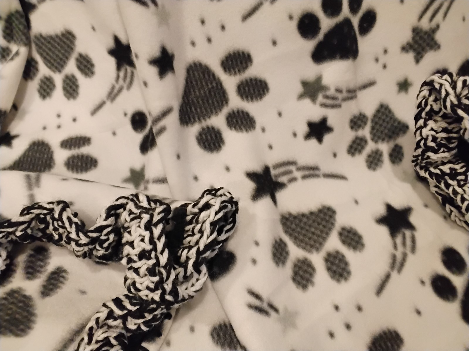Dog Paw Prints Fleece Throw Blanket Quilt – Black and White with Crochet Edge