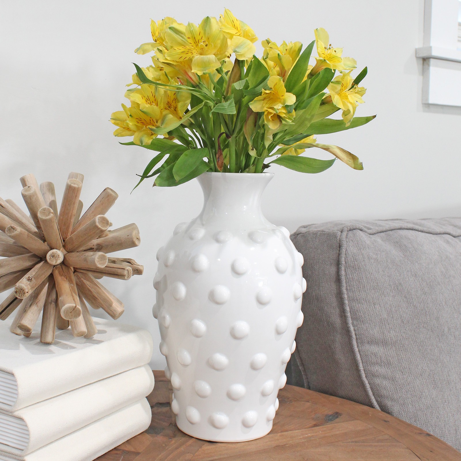 White Old-Fashioned Hobnail Vase, Vintage Style Decor for Home, Office, Events