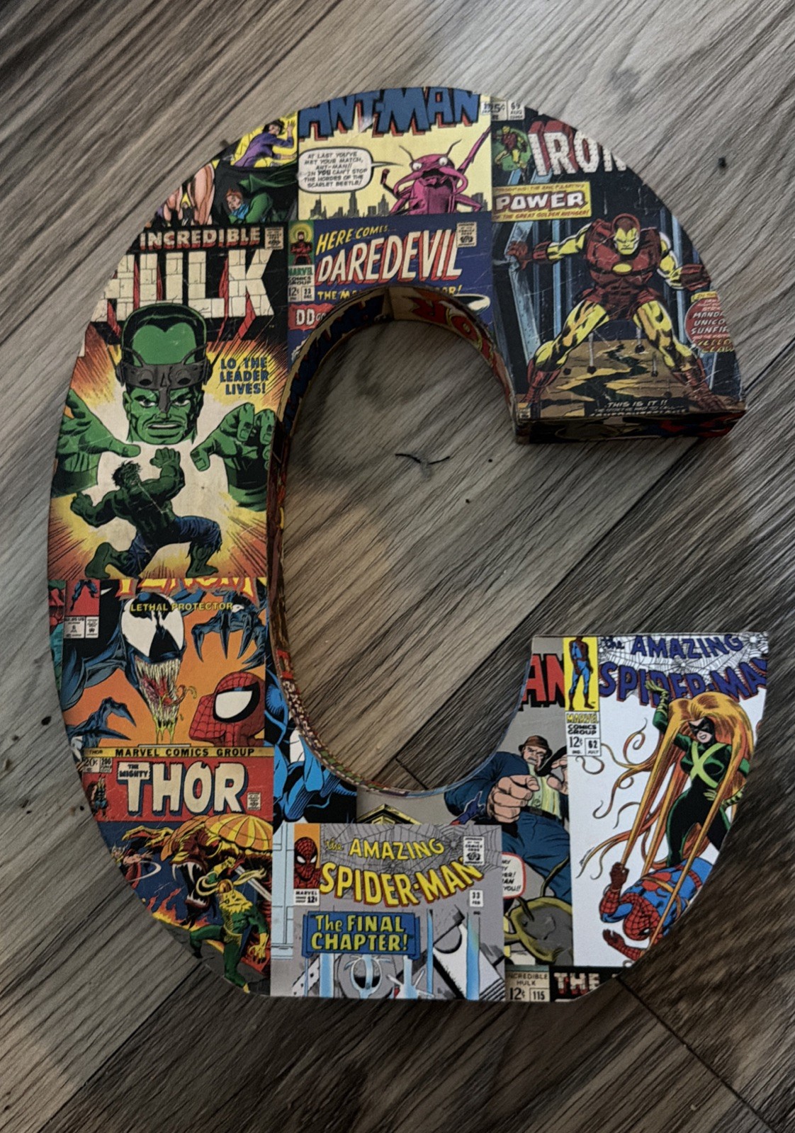 Marvel Superheroes Comics Letter « C » Sign Wall Decor Kids Room Home Decoration