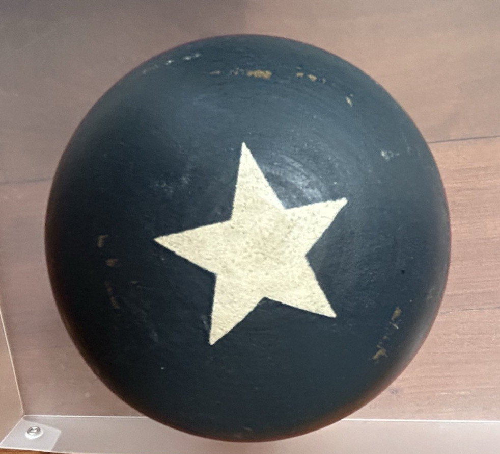 Pottery Barn Large Rustic Wooden Star 5&Prime; Bowling Ball