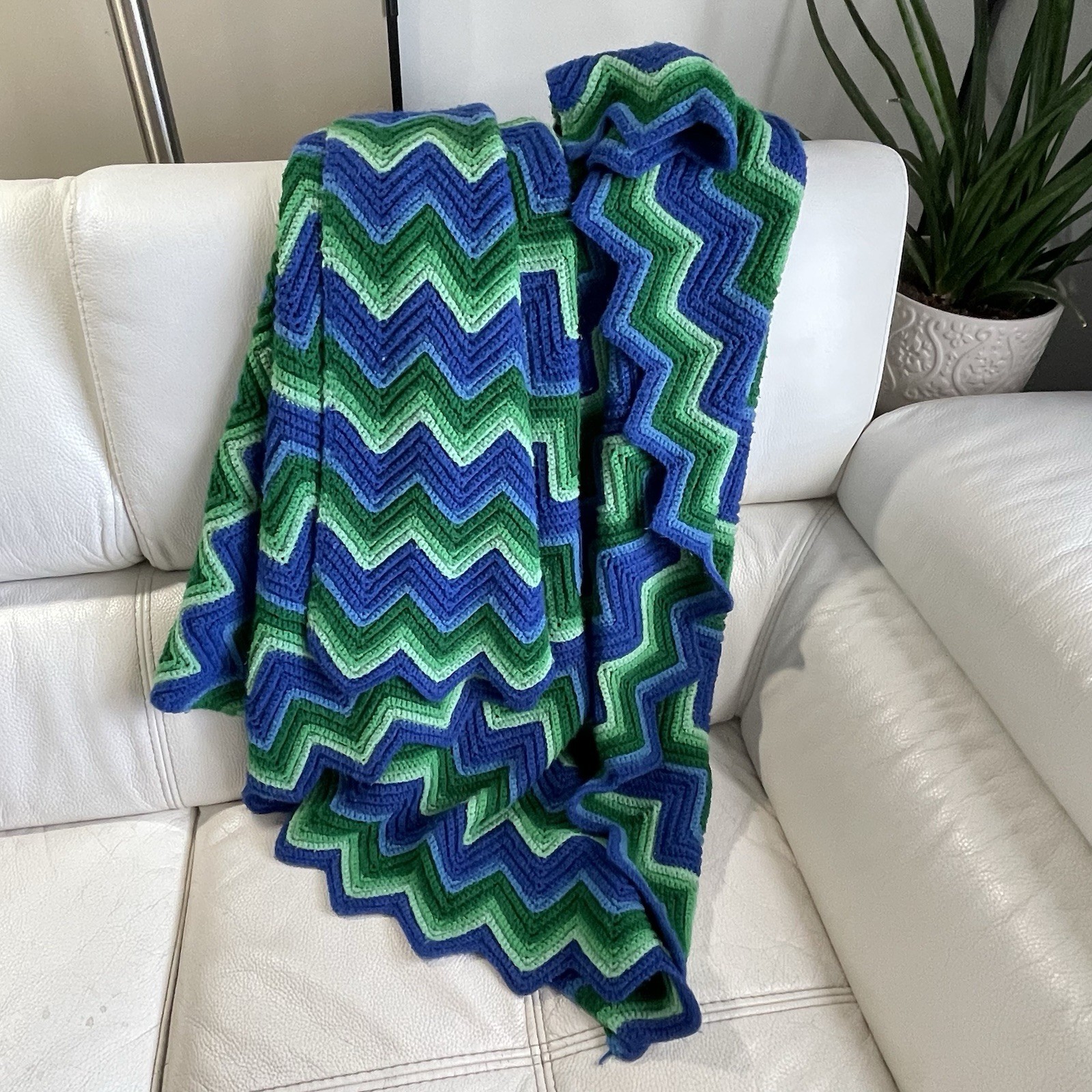 Vintage 70s Handmade Crochet Chevron Ripple Afgan Throw Blanket 47×65 Blue Green