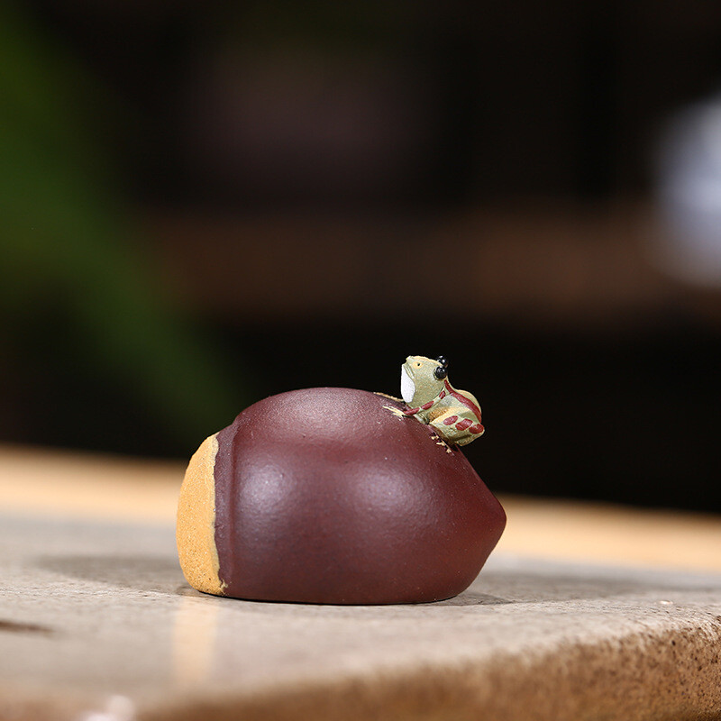 Creative Water Spray Tea Pet Tea Set Chestnut Frog Tea Play Sculpture Decoration