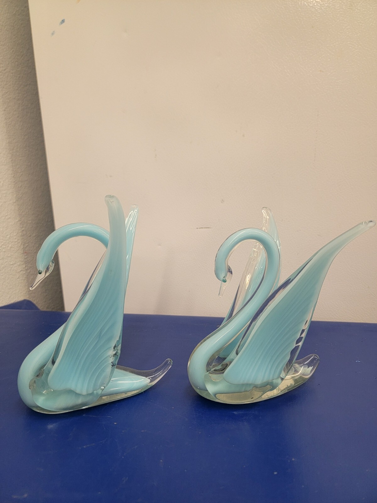 Vintage Hand Blown Blue Tone Turquoise & White Art Glass. 6 1/2.