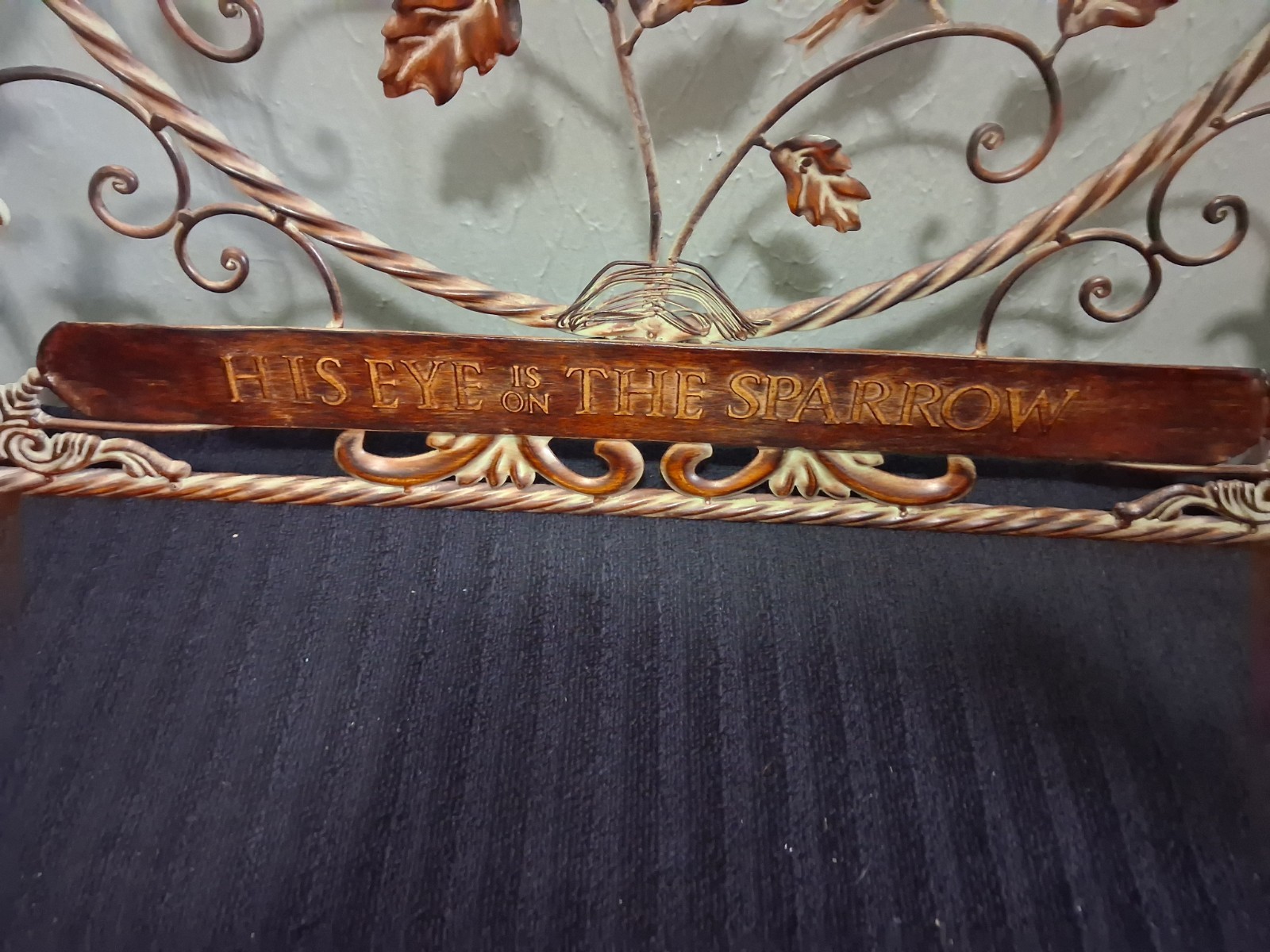 Metal Scrollwork Wall Plaque Sign « His Eye Is on the Sparrow » Birds, Brown