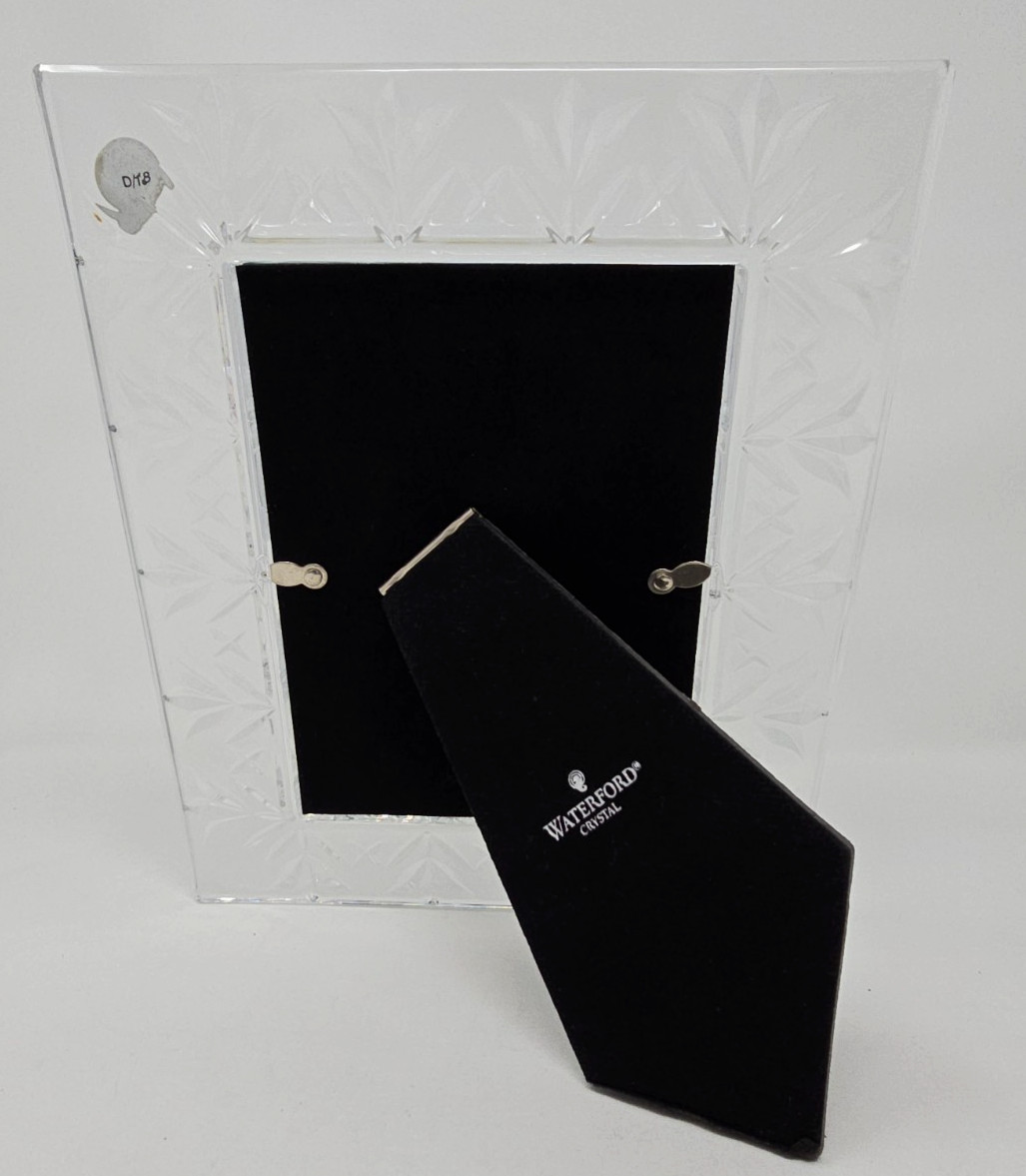 WATERFORD CRYSTAL &lsquo;THANK YOU&rsquo; Picture Frame 10 5/8&Prime; x 8 5/8&Prime; – for 5&Prime;x 7&Prime; Photos