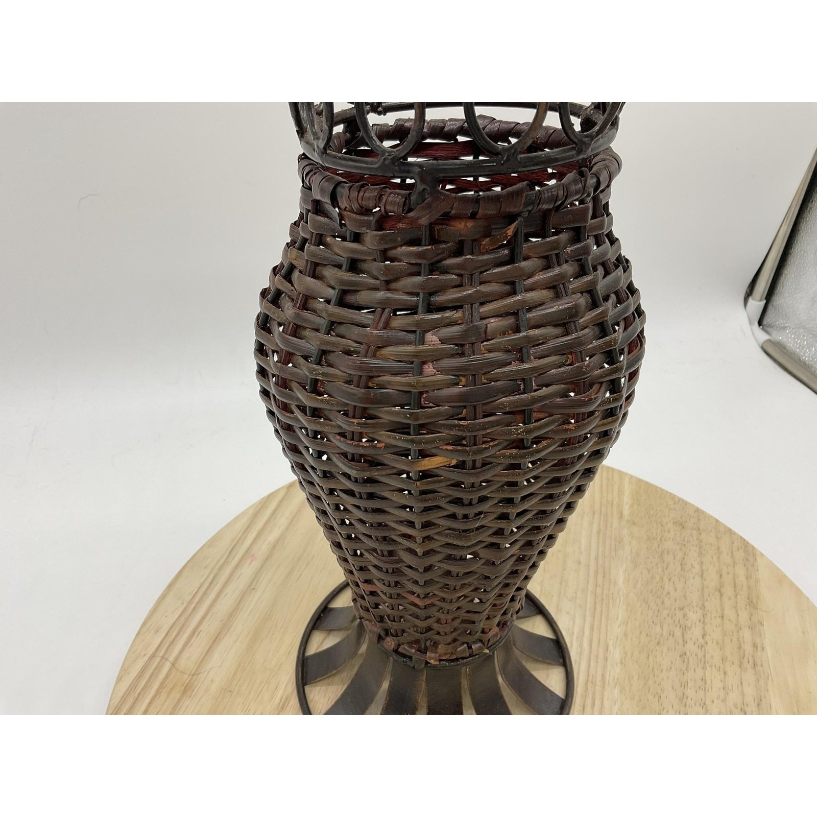Woven Wicker Metal Vase Candle Holder Decorative Rustic Farmhouse Centerpiece