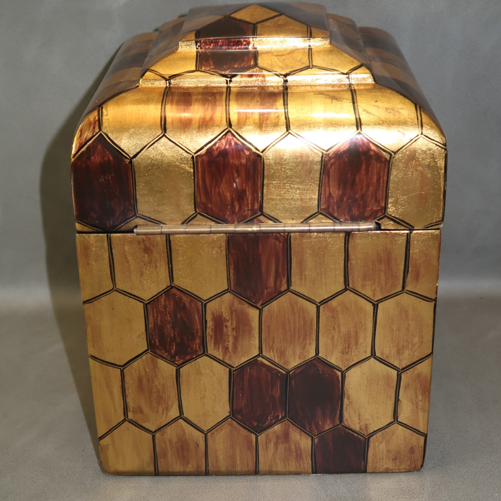 8&Prime; Hilda Flack Decorative Lacquered Box Container Chest- Gold Bronze Brass Tones