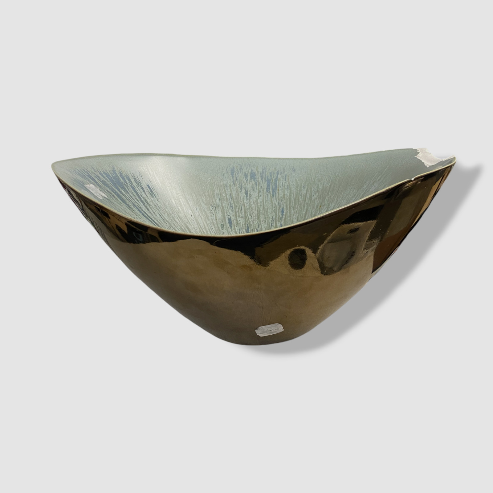 Global Views Brown/Blue Reactive Marta&rsquo;s Decorative Centerpiece Bowl