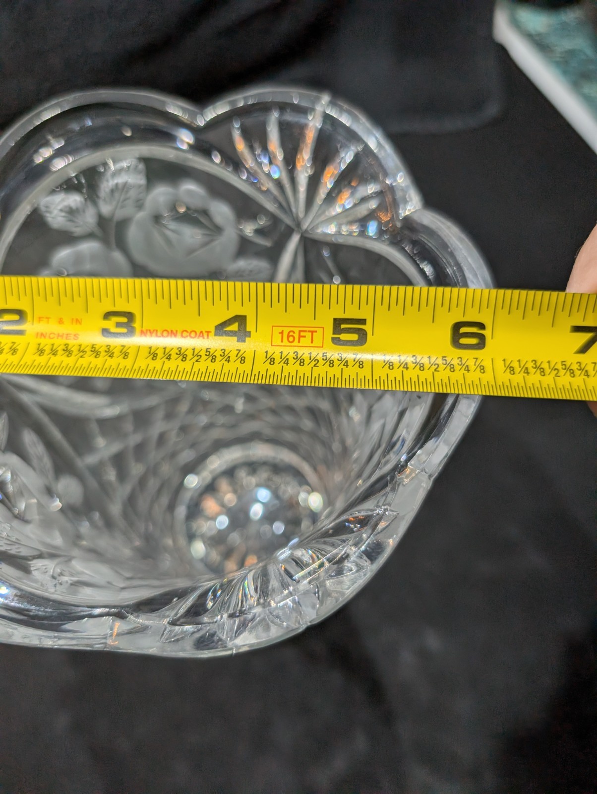 Vintage 24% Lead Crystal « Dorsette Frosted Rose » Pattern Flower Vase