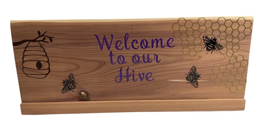 Welcome Bee wood sign