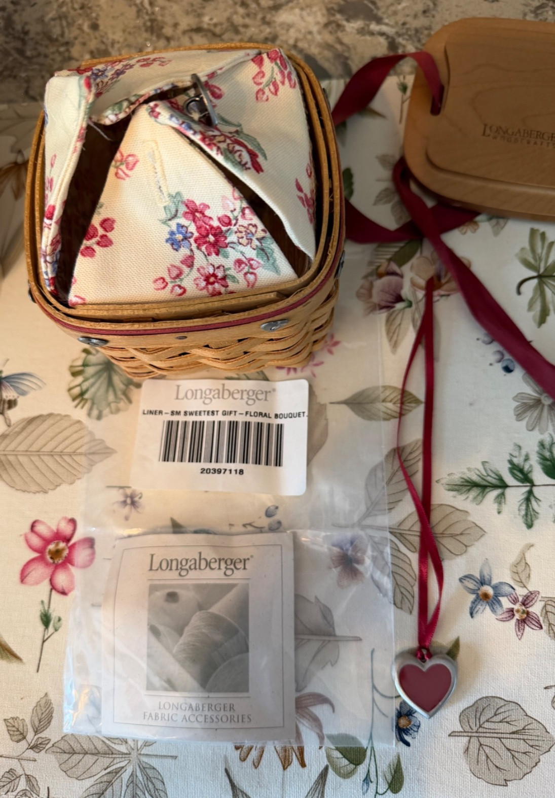 Longaberger 2002 Sweetest Gift Small Basket Combo ~ BLPL tie on #2