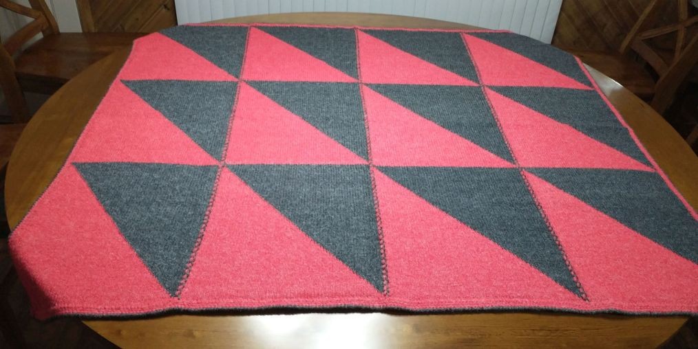 New Hand Knitted 50&Prime;x54&Prime; Charcoal Grey/Red Afghan Block Pattern Dazzleaire Yarn