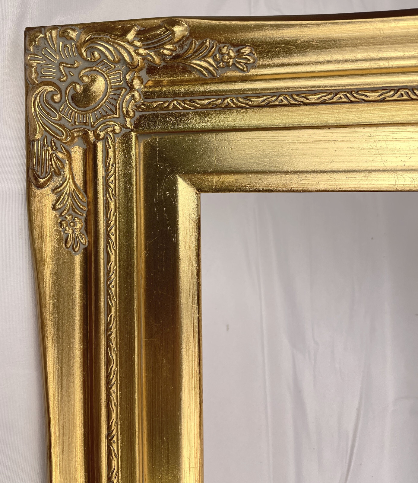 Antique Gold Ornate Baroque Wood Picture Frame Gold Liner 3&Prime; Wide