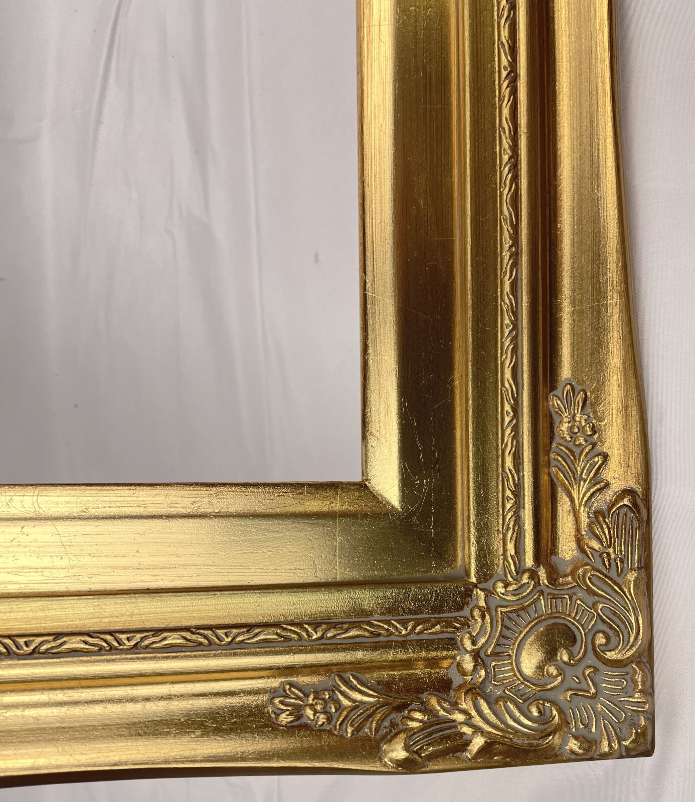 Antique Gold Ornate Baroque Wood Picture Frame Gold Liner 3&Prime; Wide