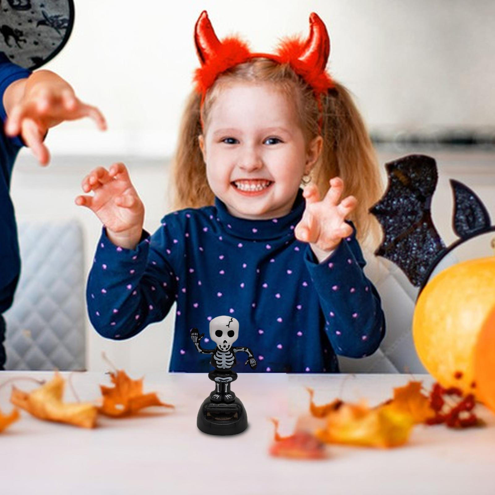 Solar Powered Halloween Bobble Dancer Toy Shaking Head Dolls Solar Dancing Toy