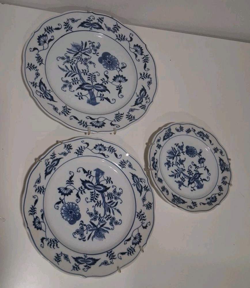 Vintage Blue And White Danube China Japan Mini Gallery Wall Plates Cottagecore