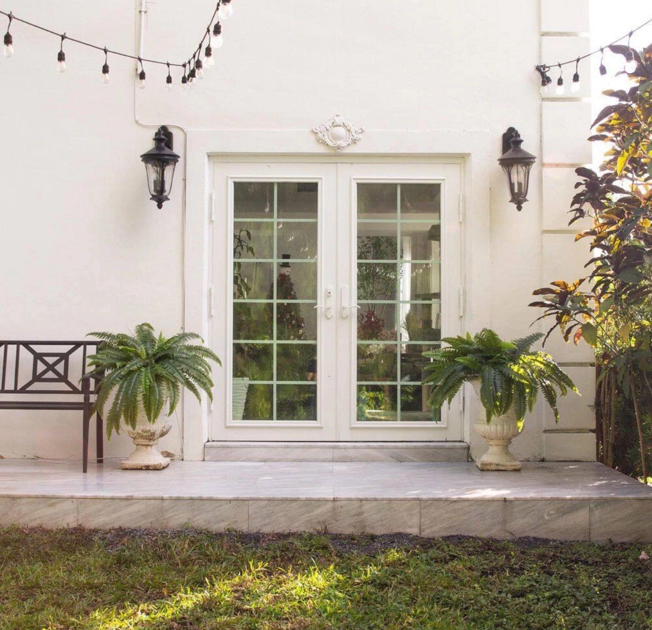 21 In. UV Resistant Artificial Boston Fern (Indoor/Outdoor)-(Set of 2)