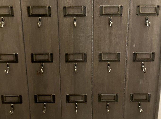 Multi Key Holder Wood Wall Rack 20 Hooks Vintage Style Office Motel Hotel