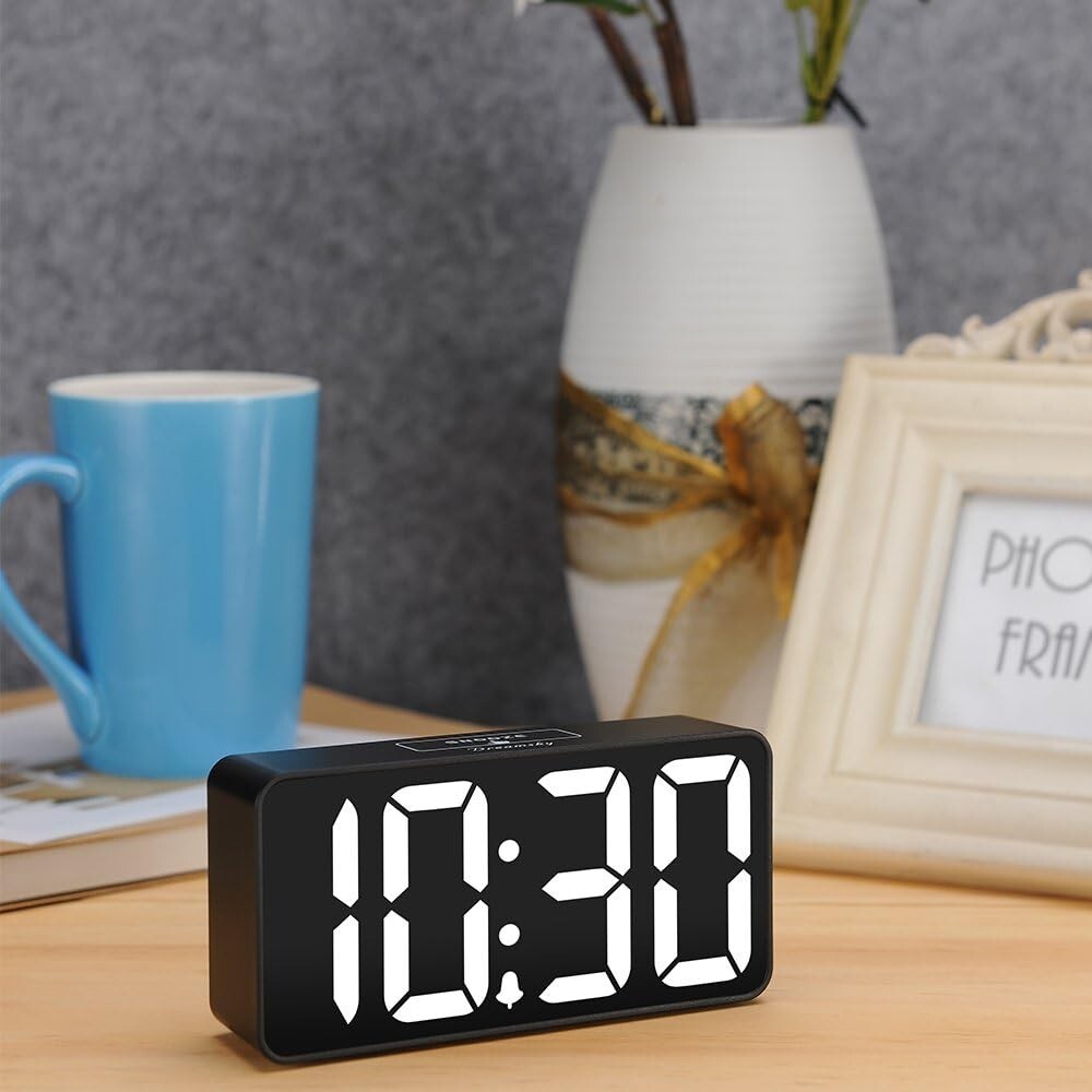 User-Friendly Small Digital Alarm Clock with Jumbo Numbers – Great for All Ages